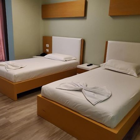 博洛尼亚酒店 Vlorë 外观 照片