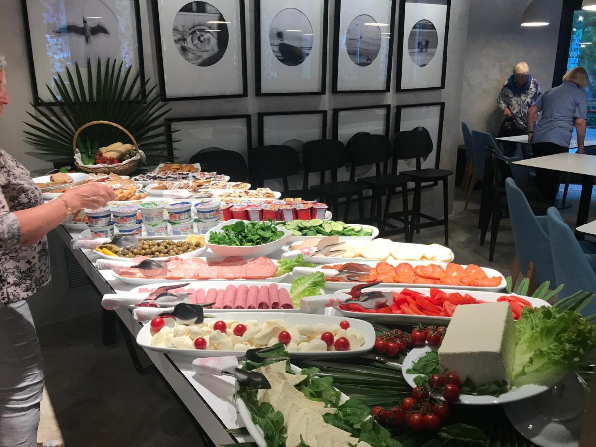 博洛尼亚酒店 Vlorë 外观 照片